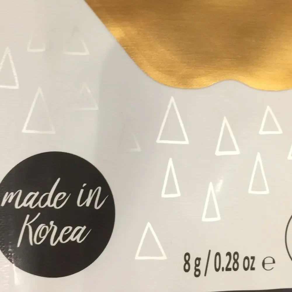 Gold lip mask